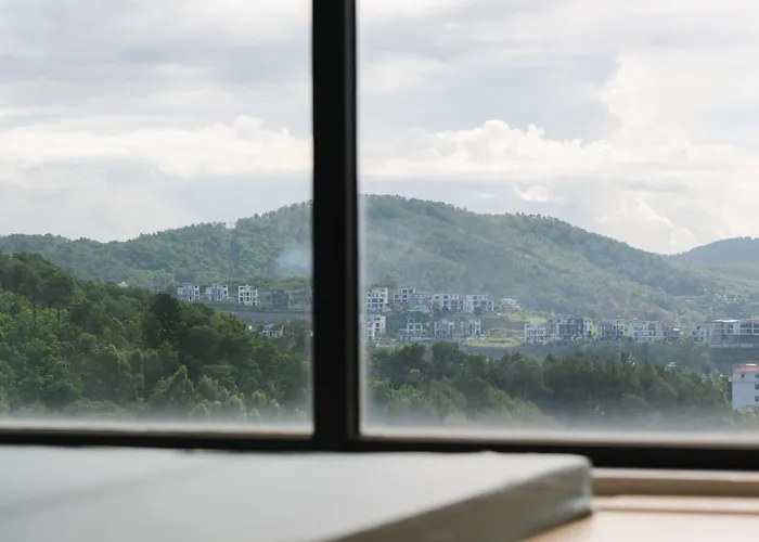 By's House- Ho View Bien Apartment *