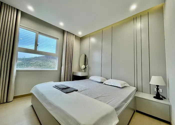 By's House- Ho View Bien Apartment Hạ Long